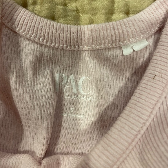 Four Tops Sleeveless PAC Cares and Others - Picture 14 of 14